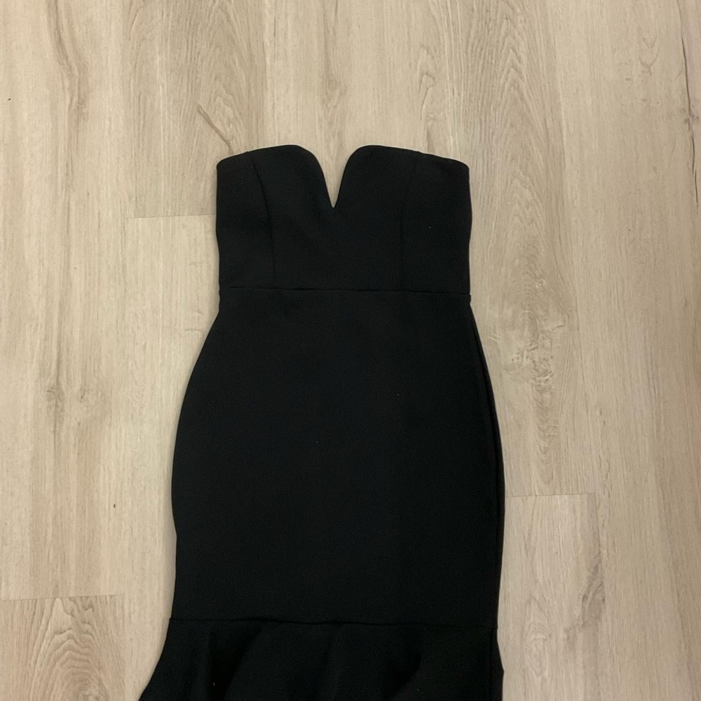 Elegant Black Strapless Dress
